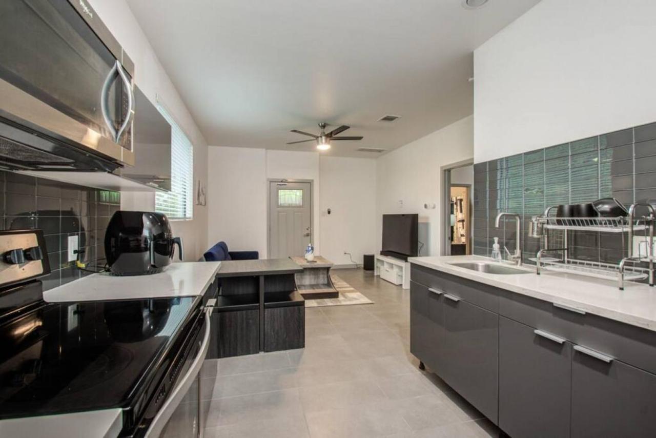 Holiday home Modern 2 Bedroom 2 Bathroom Near Downtown Houston